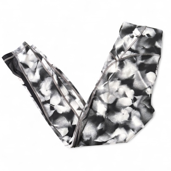 lululemon athletica Black and White Leggings - Picture 1 of 6